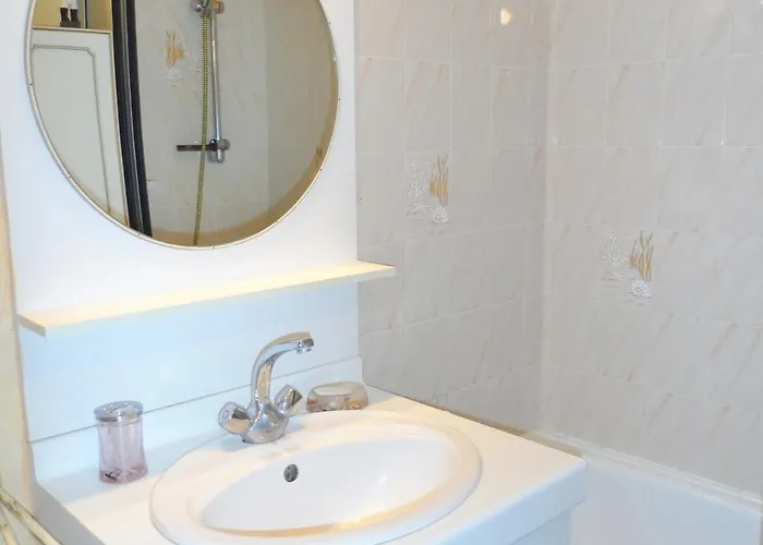 T2 Avec Balcon, à 2 Pas De L'hippodrome De Cabourg, Parking Privatif - Fr-1-487-290 Appartement Cabourg